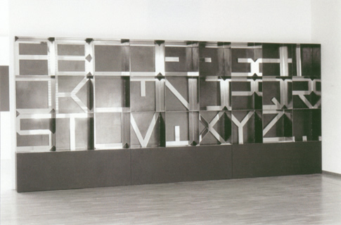 Raw Material - 1999 
vidrio, metal, madera  
226x510x30 cm
UNION, Goldach Svizzera