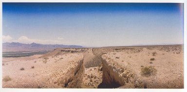 Heizer, Double Negative (1969-70)